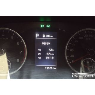 561084