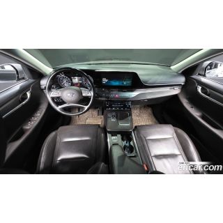 933629