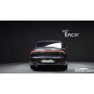 739305
