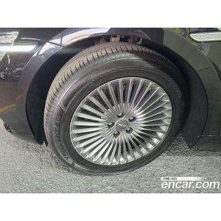 569551
