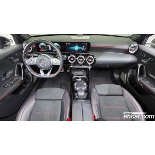 899057