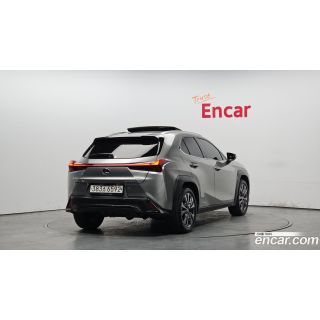 914796