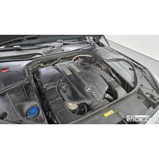 504225