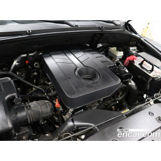 899582