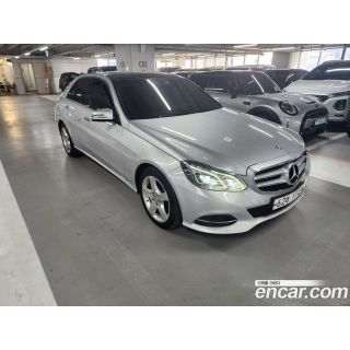 978498