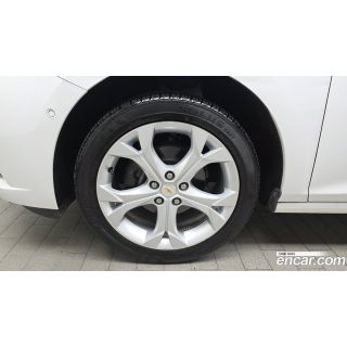 557988