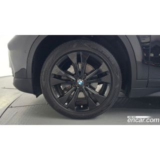 523598