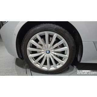 867404