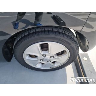 742211