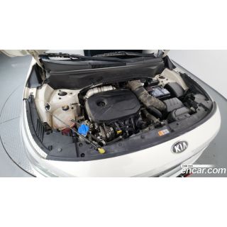 568961