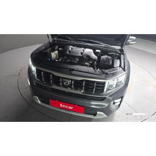 995777