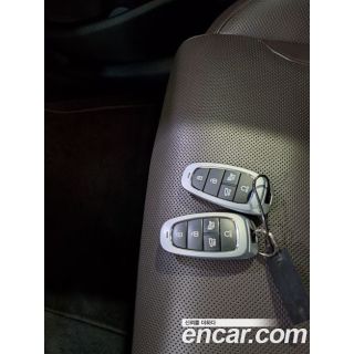 898396