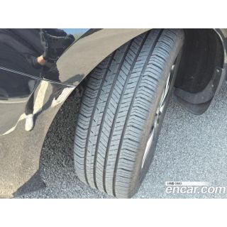 697852