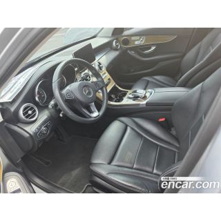 876437
