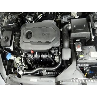 890367