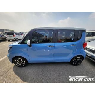 890737