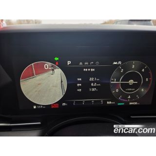 436943