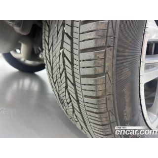 753437