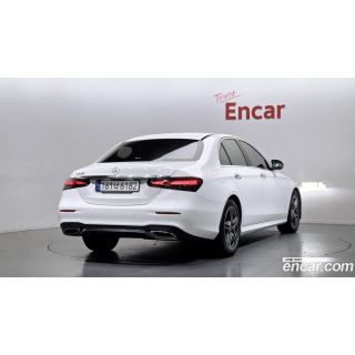 916343