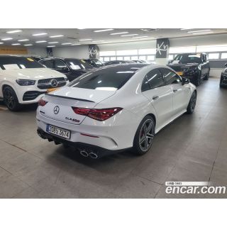 633677