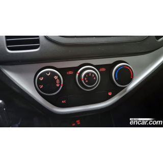 912284