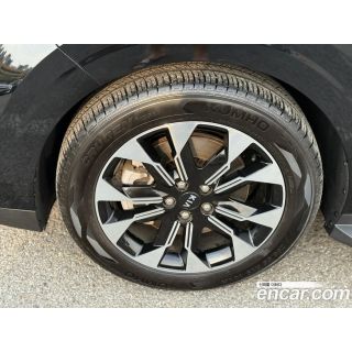 847943