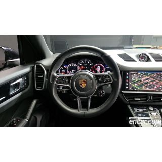 738997