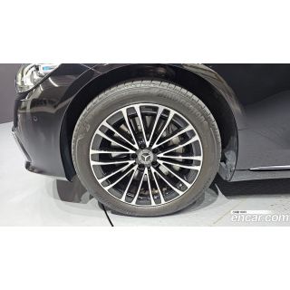 396880