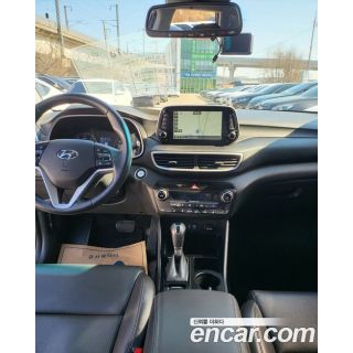 599560