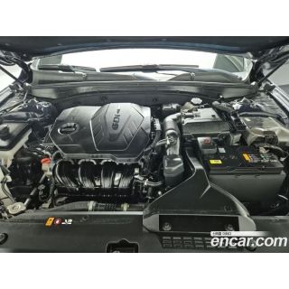 569786