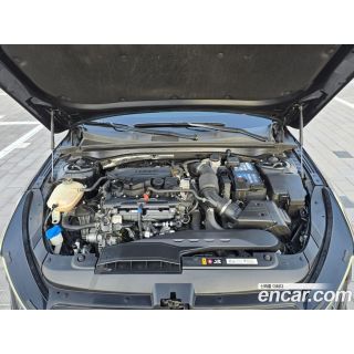 890559