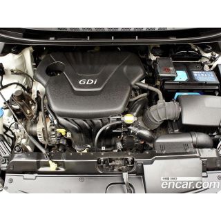 872637