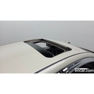 589943