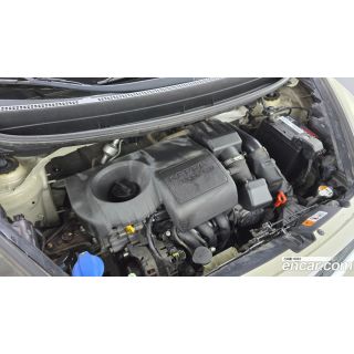 898930
