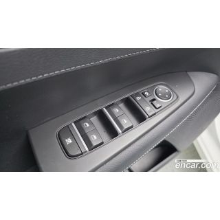 738563