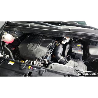 890302