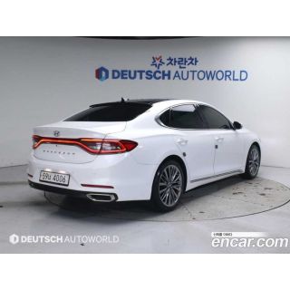 932083