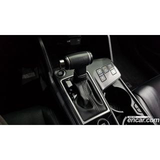886623