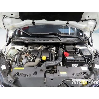 911367