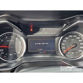 976472
