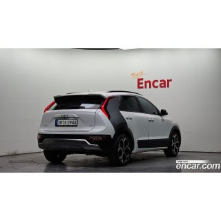668218