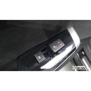 877114