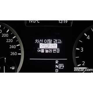 565825