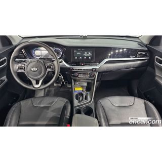 268806