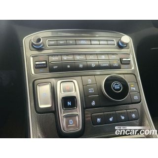 682738