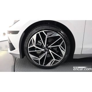 991811