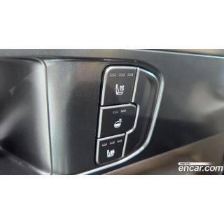 911847