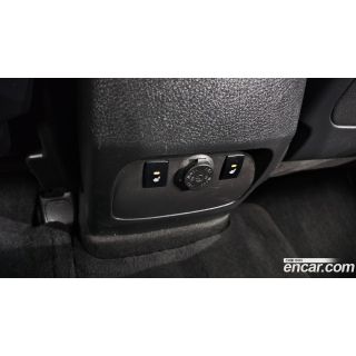 596366