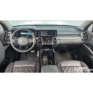 890324