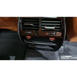 979220